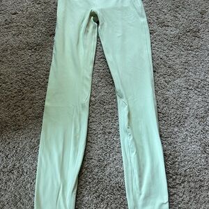 Lululemon Athletica Green Leggings Soft Comfortable Fit